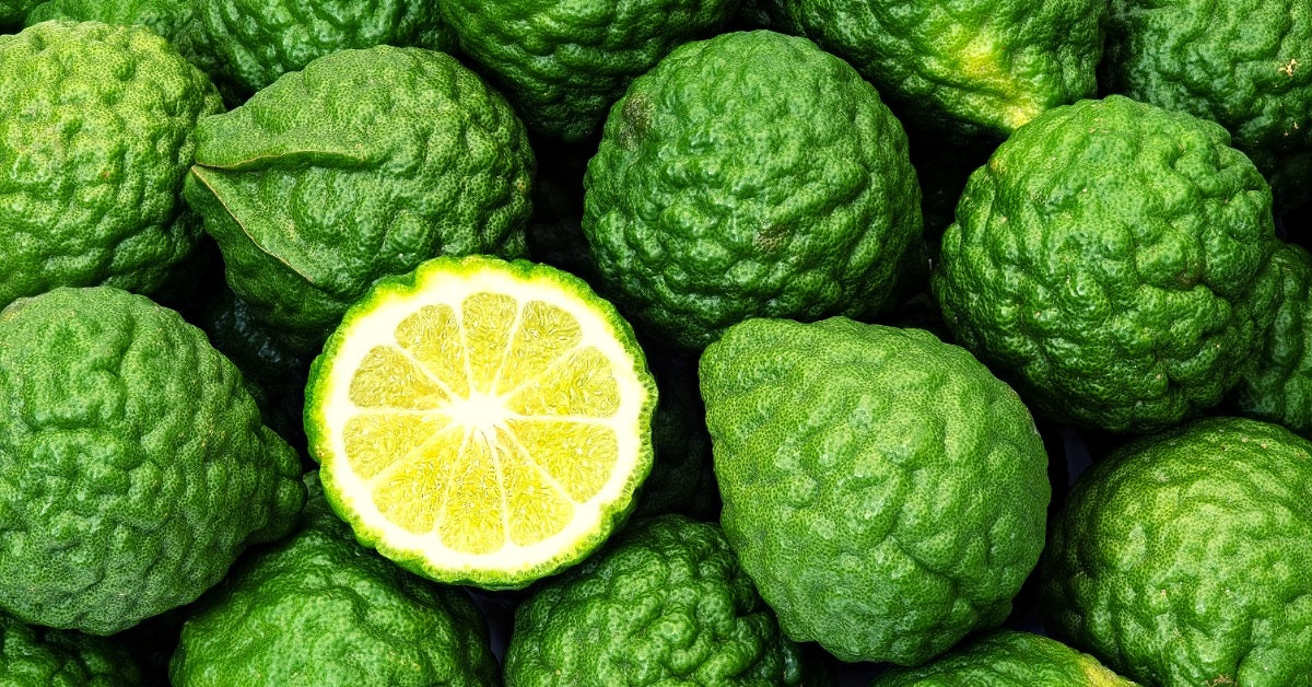 a photo with citrus bergamot extract(look like lime)